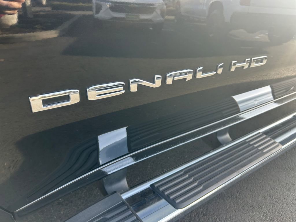 Used 2022 GMC Sierra 3500 Denali image 32