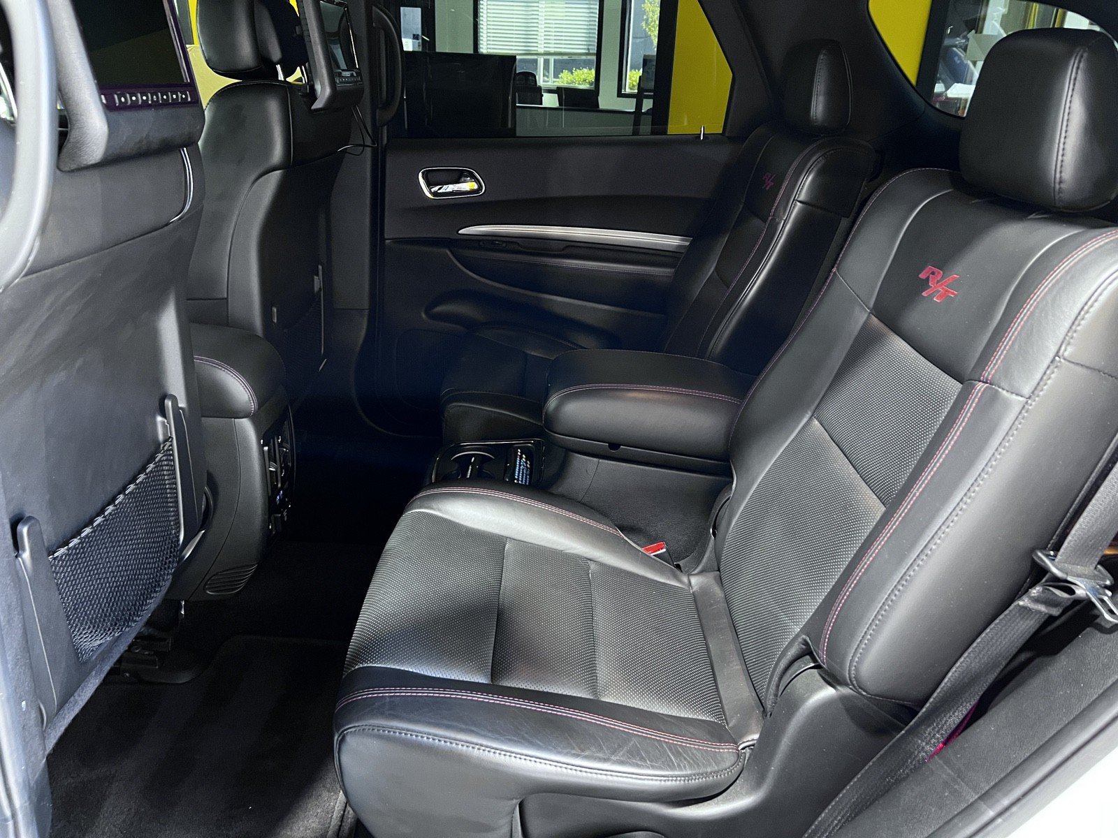 Used 2018 Dodge Durango R/T w/ Technology Group AWD/4WD image 19