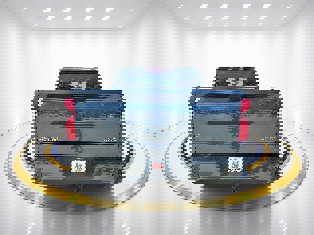 Used 2022 Chevrolet Silverado 1500 Custom w/ Safety Confidence Package AWD/4WD image 7