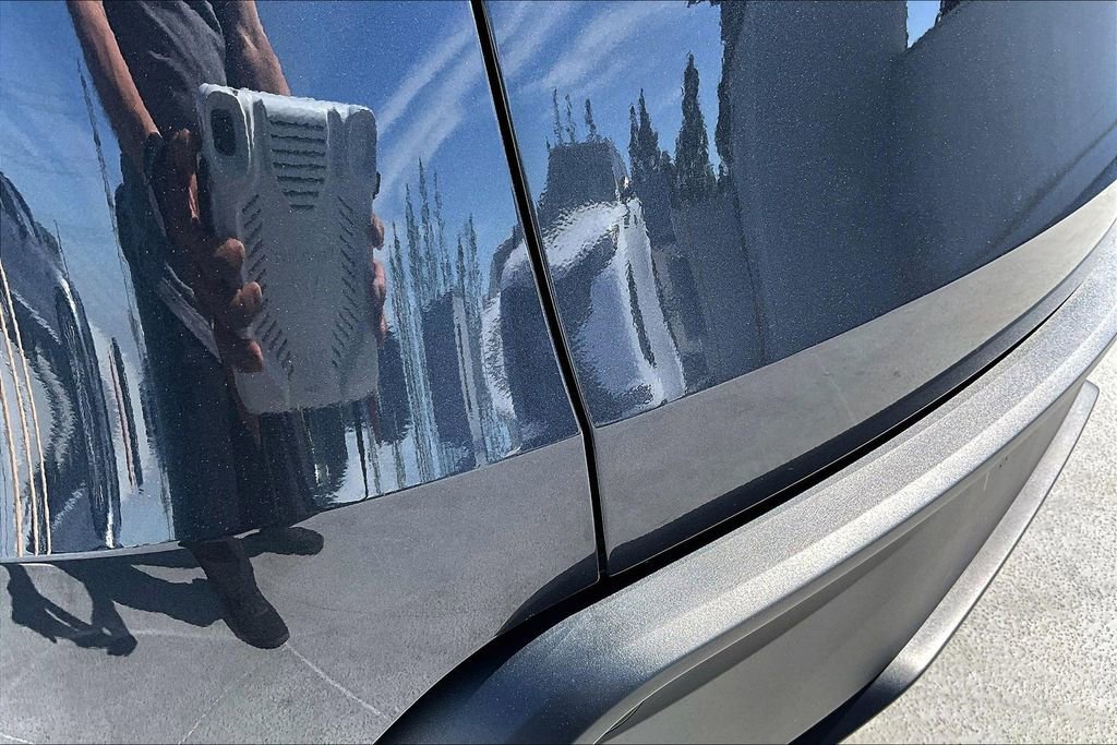 Used 2026 Tesla Model Y 2WD image 22