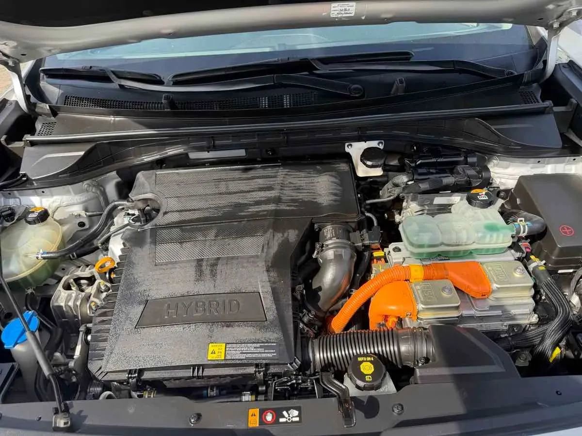 Used 2020 Kia Niro LX FWD image 17