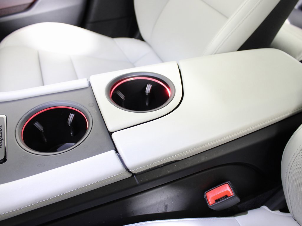 Used 2021 Porsche Taycan 4S image 32