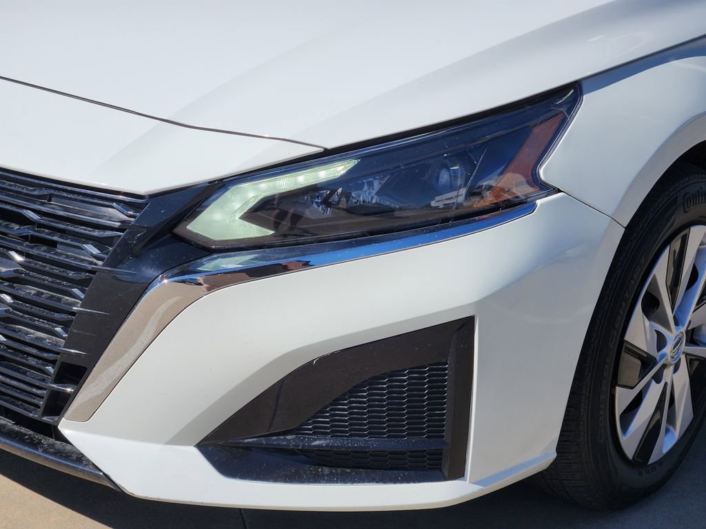 Used 2024 Nissan Altima 2.5 S image 11