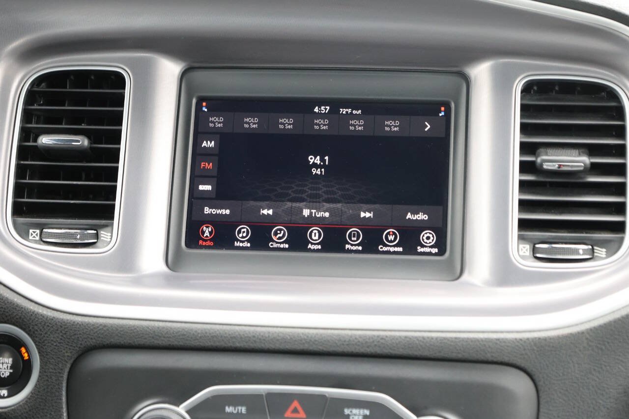 Used 2022 Dodge Charger SXT w/ Driver Convenience Group RWD image 20