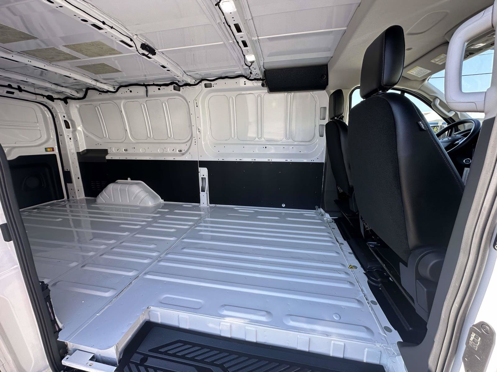 Certified 2023 Ford E-Transit Low Roof RWD image 27