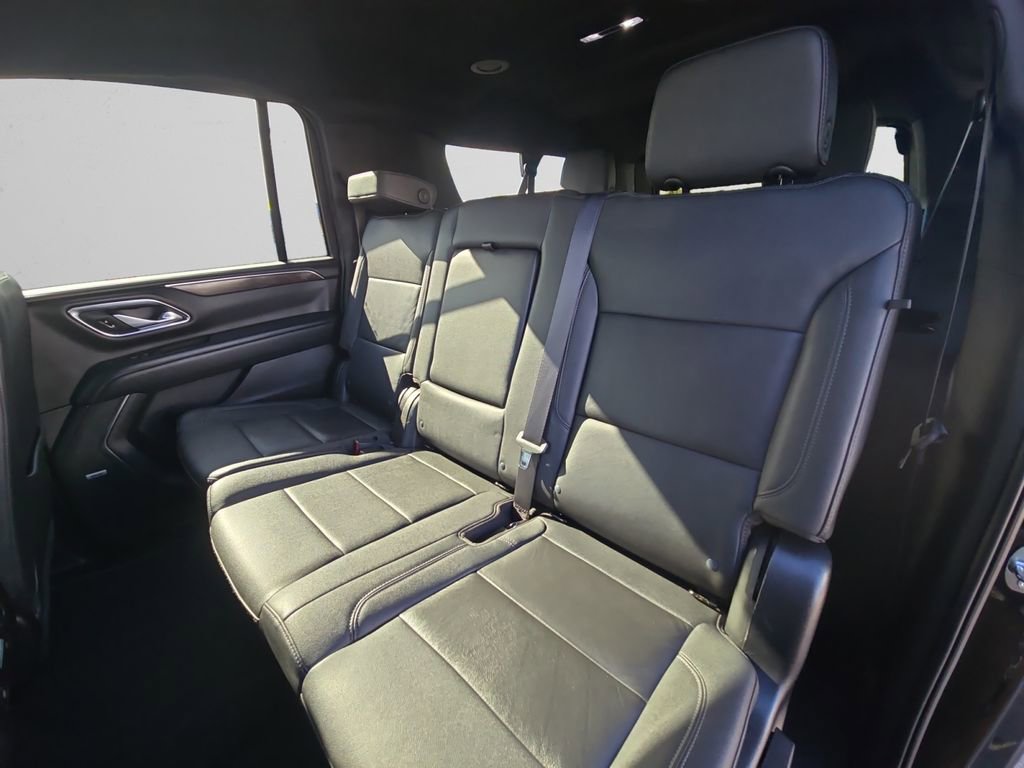 Used 2023 Chevrolet Suburban LT AWD/4WD image 15