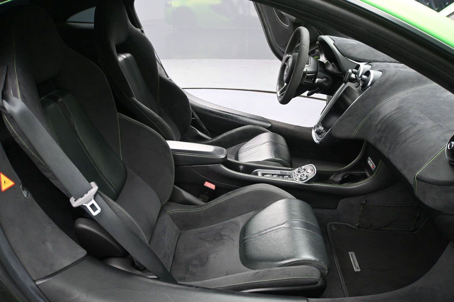 Used 2016 McLaren 570S Coupe RWD image 19