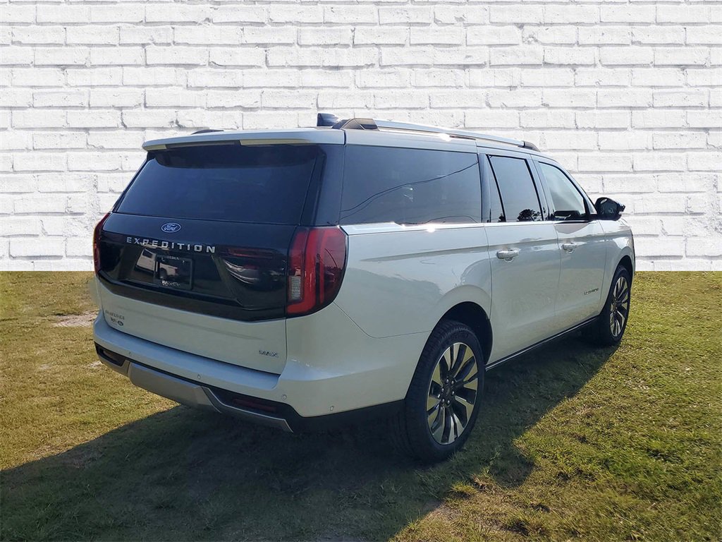 New 2025 Ford Expedition Max Platinum w/ Driver's Package image 2