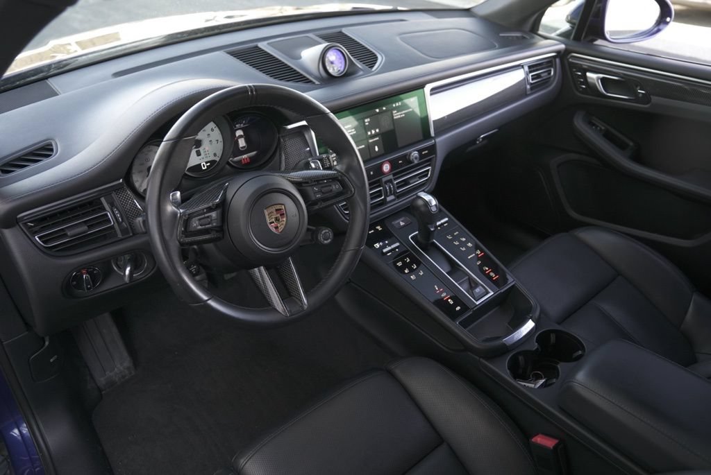 Used 2023 Porsche Macan GTS w/ Premium Package Plus AWD/4WD image 32