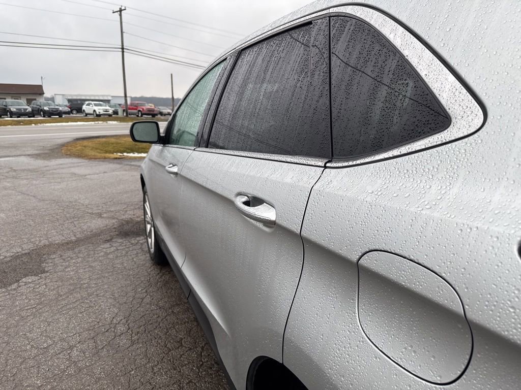 Used 2017 Ford Edge Titanium w/ Equipment Group 301A image 11