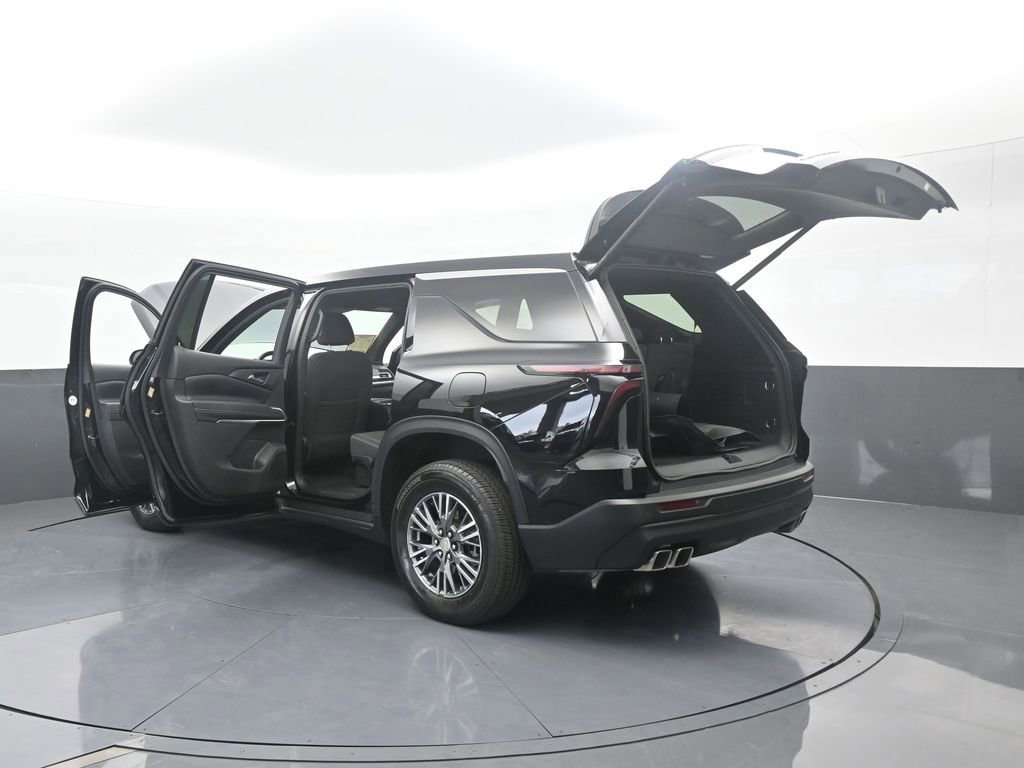 Used 2024 Chevrolet Traverse LS image 81