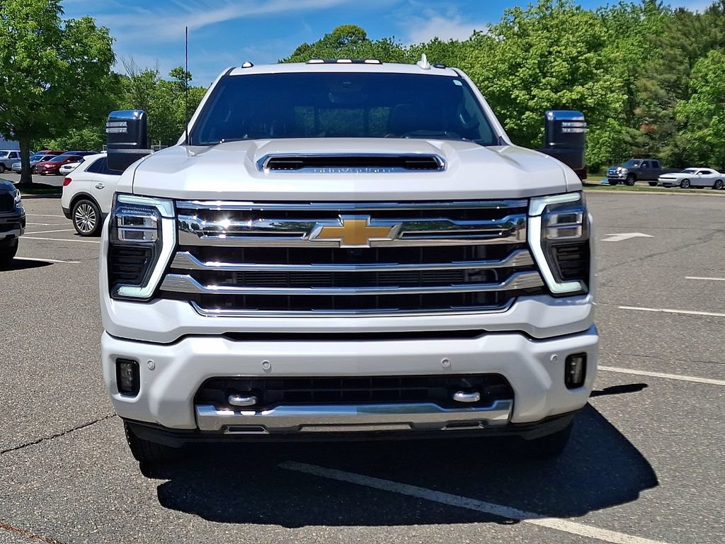 Used 2024 Chevrolet Silverado 3500 High Country w/ High Country Premium Package AWD/4WD image 5