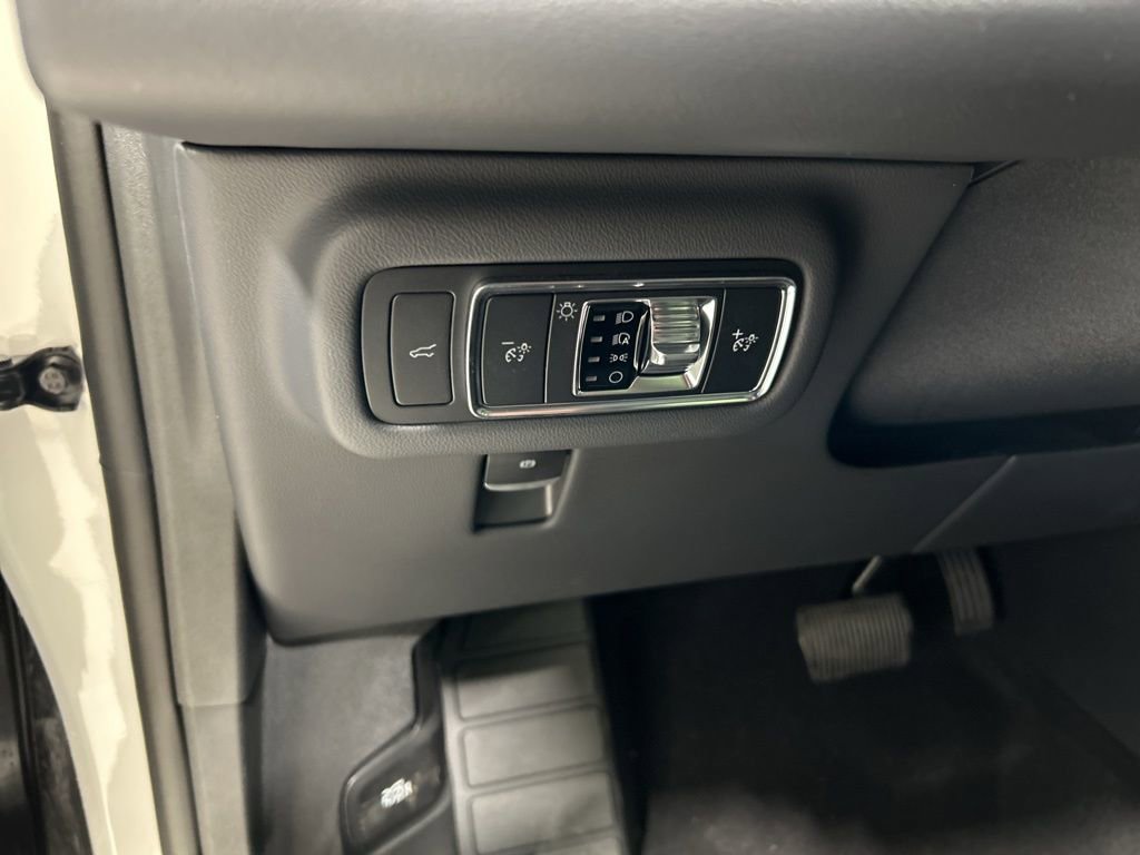 New 2026 Lincoln Nautilus Premier w/ Equipment Group 102A image 11