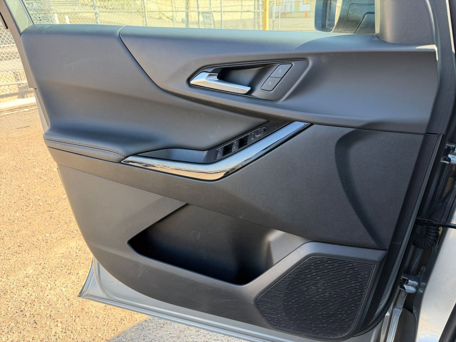 Used 2025 Chevrolet Equinox LT image 20