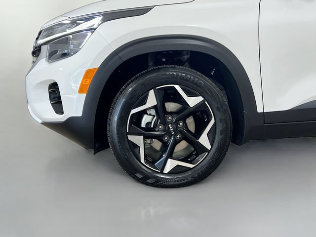 Certified 2025 Kia Seltos EX FWD image 30