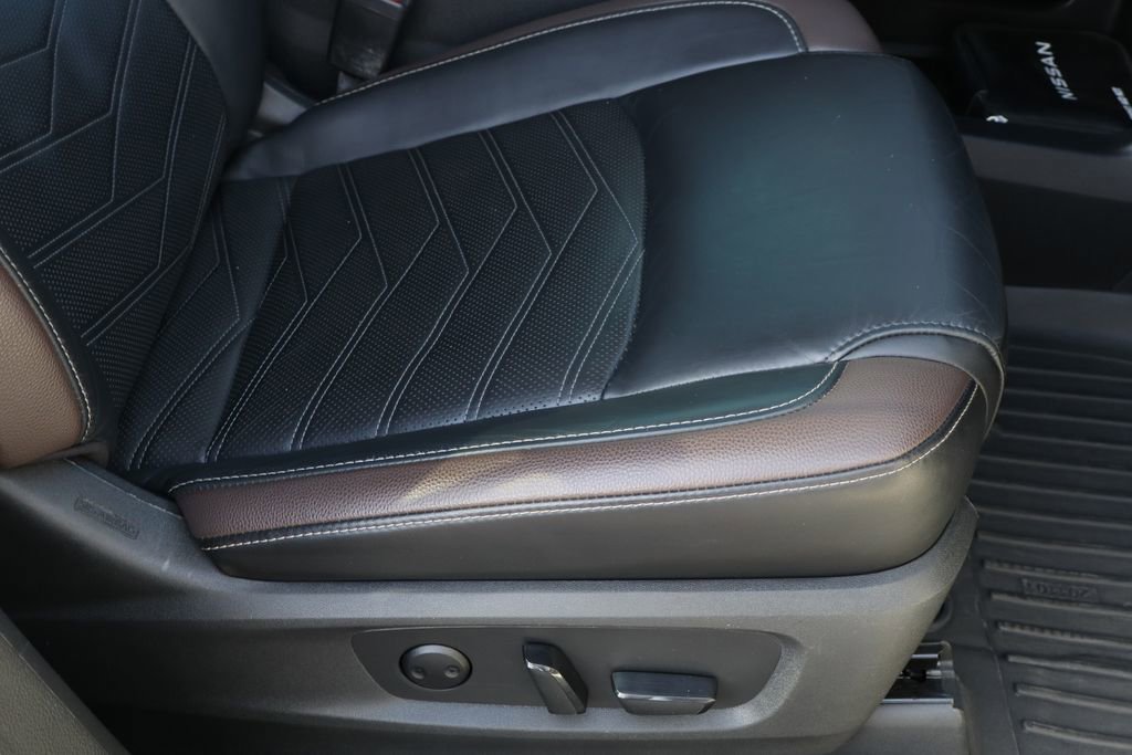 Used 2023 Nissan Pathfinder Platinum image 31