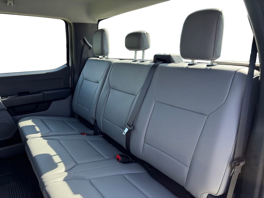 New 2025 Ford F550 4x4 Crew Cab Super Duty image 14