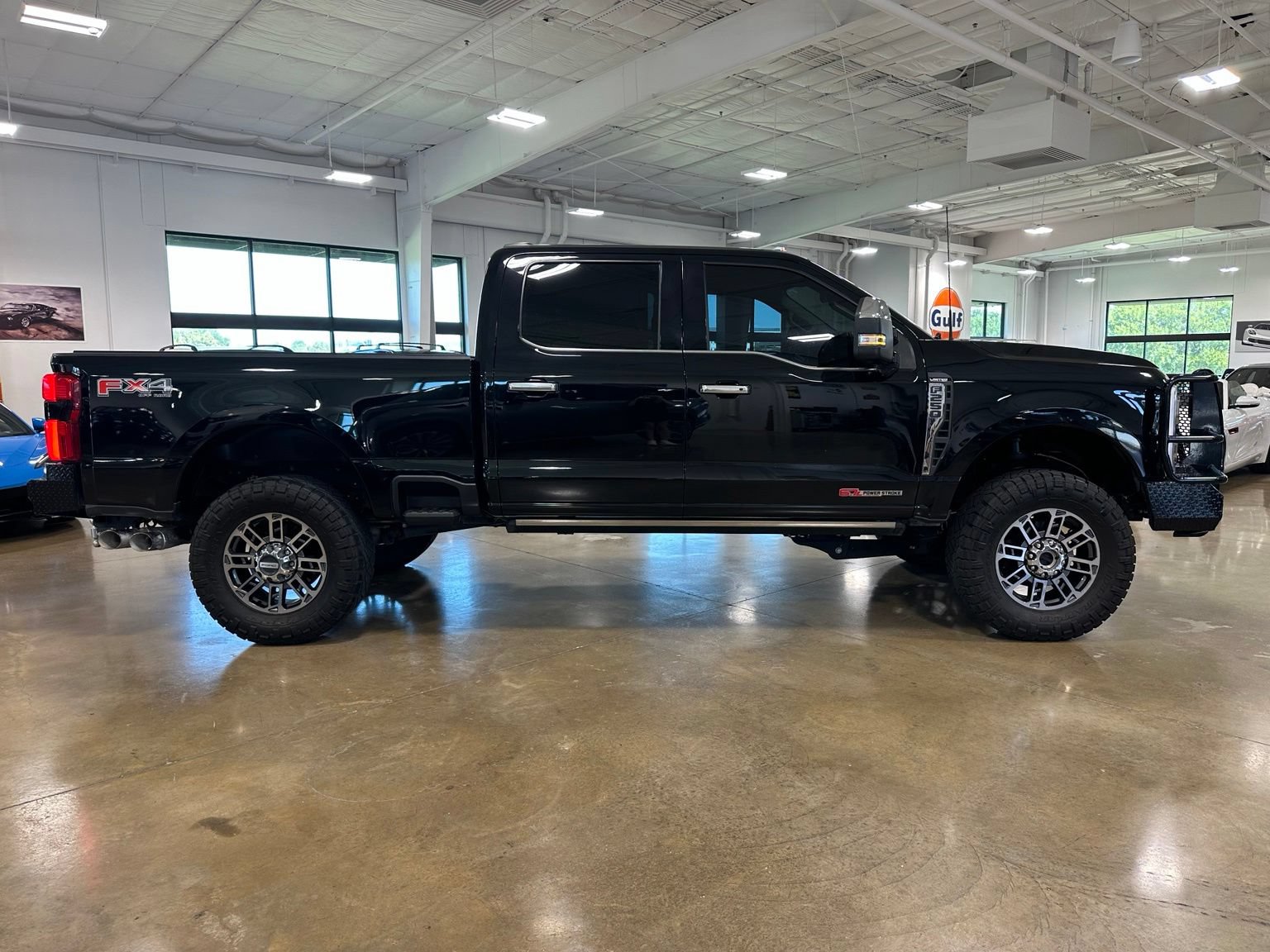 Used 2024 Ford F250 Limited w/ FX4 Off-Road Package AWD/4WD image 9
