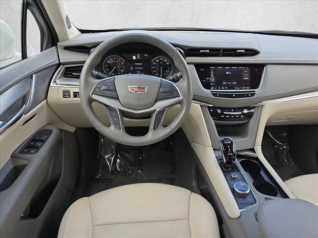 Used 2021 Cadillac XT5 Premium Luxury AWD/4WD image 16