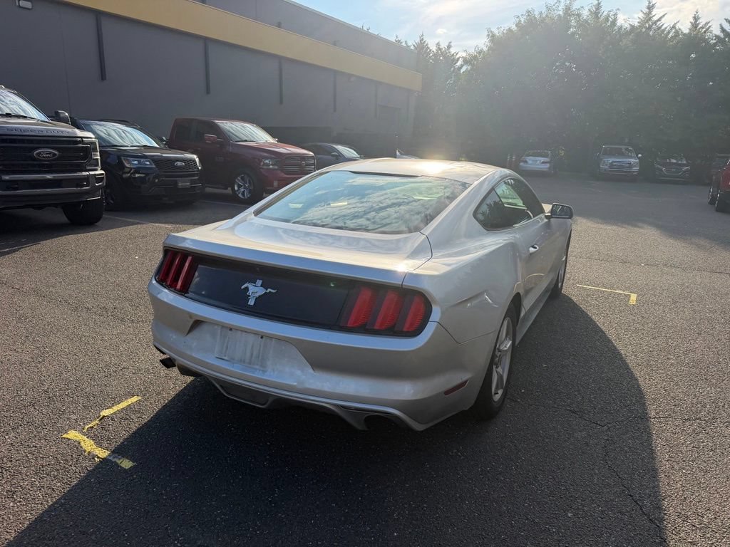 Used 2015 Ford Mustang Coupe RWD image 6