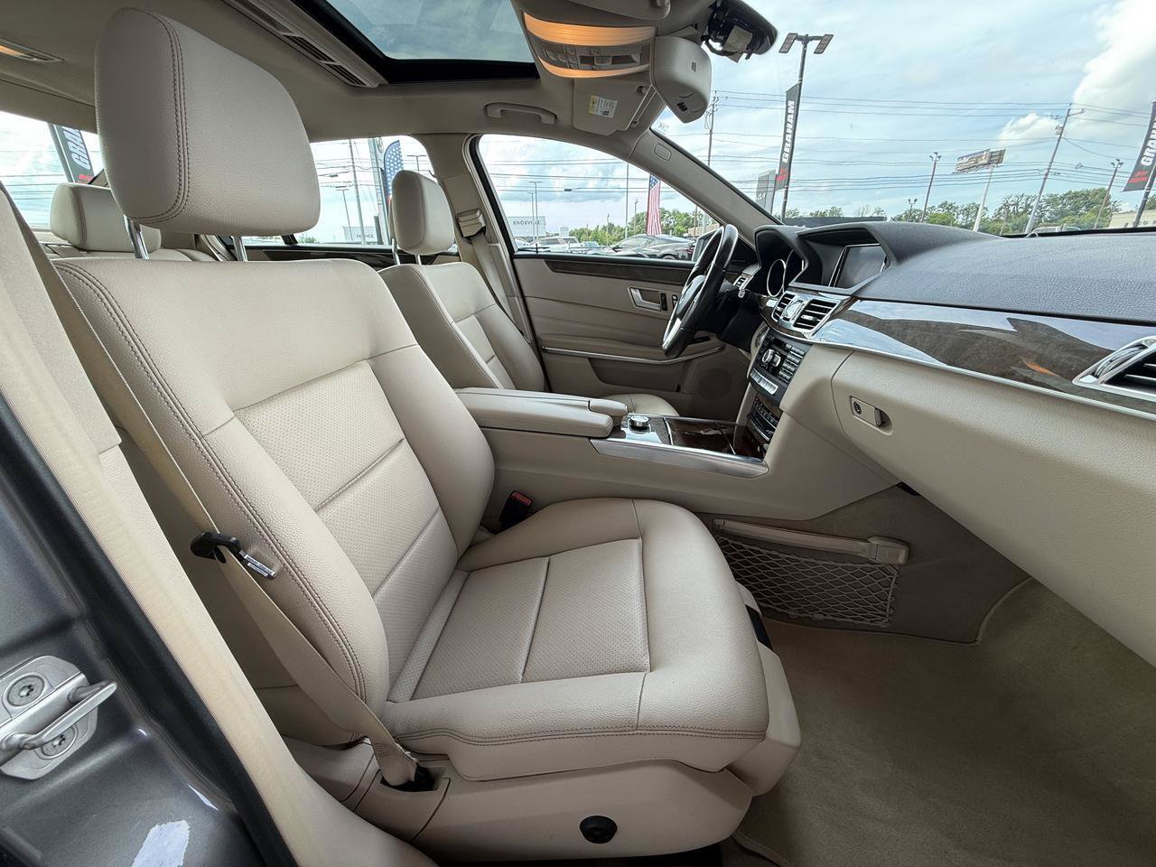 Used 2014 Mercedes-Benz E 350 4MATIC Sport image 27