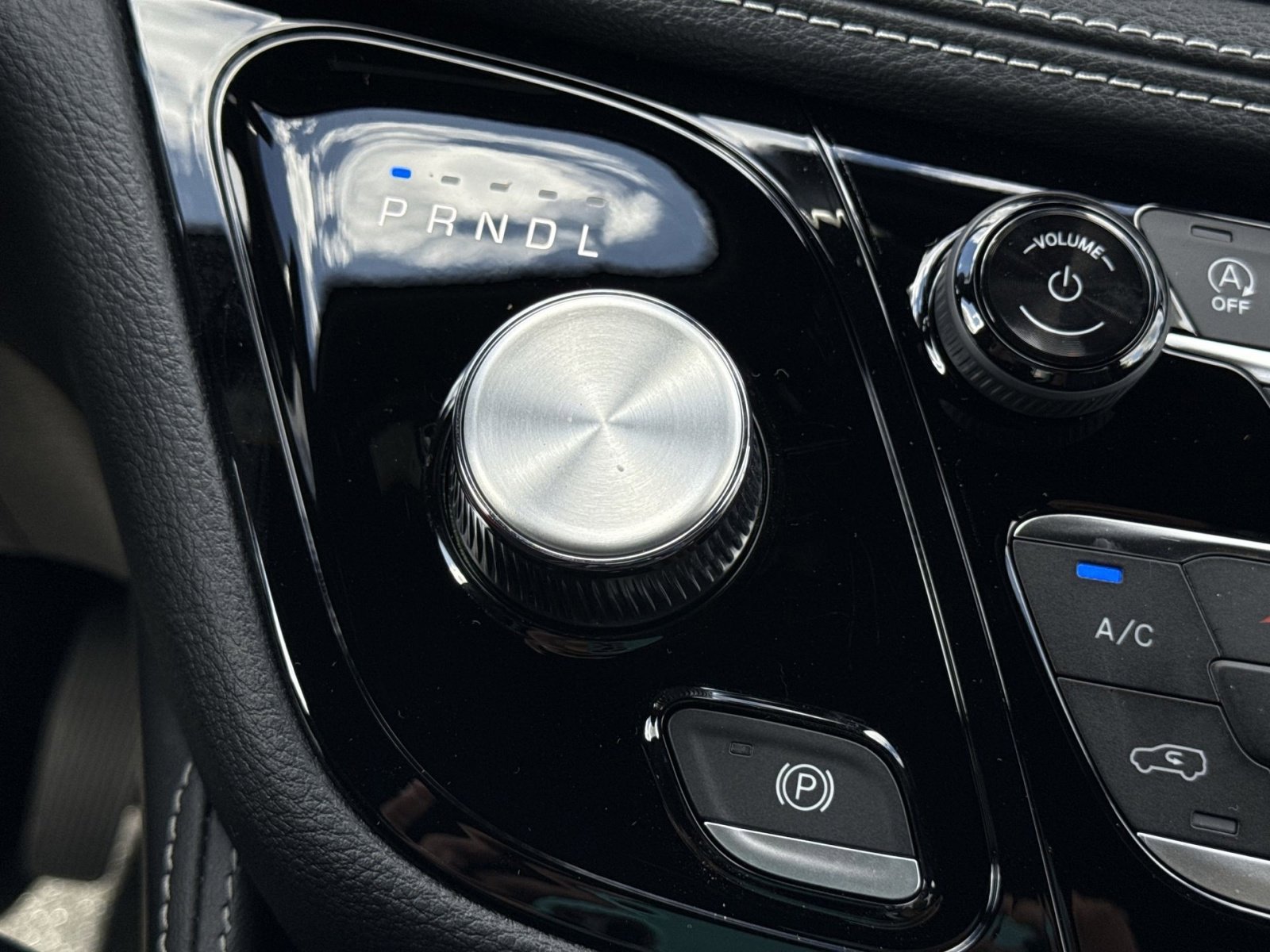 New 2026 Chrysler Pacifica Limited w/ S Appearance Package image 22