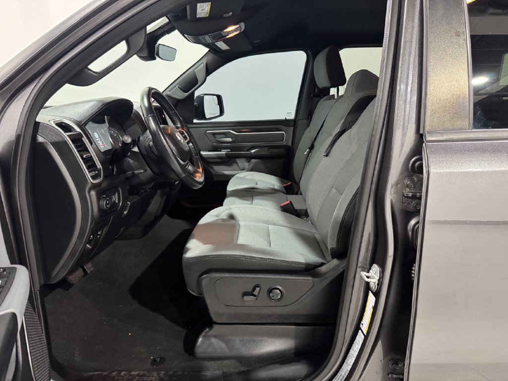 Used 2022 RAM 1500 Big Horn AWD/4WD image 14