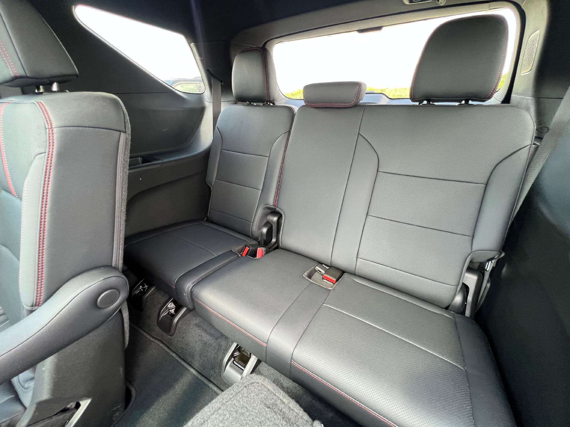 Used 2024 Chevrolet Traverse RS image 14