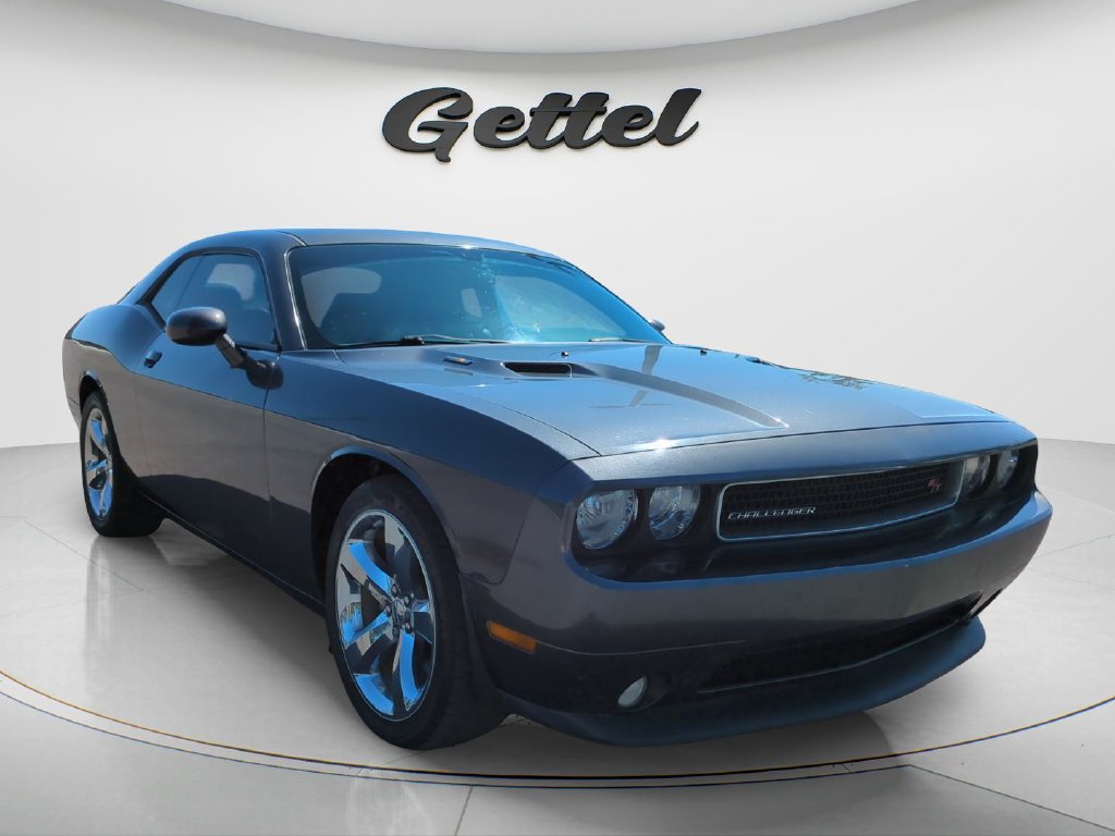 Used 2014 Dodge Challenger SXT Plus RWD image 3