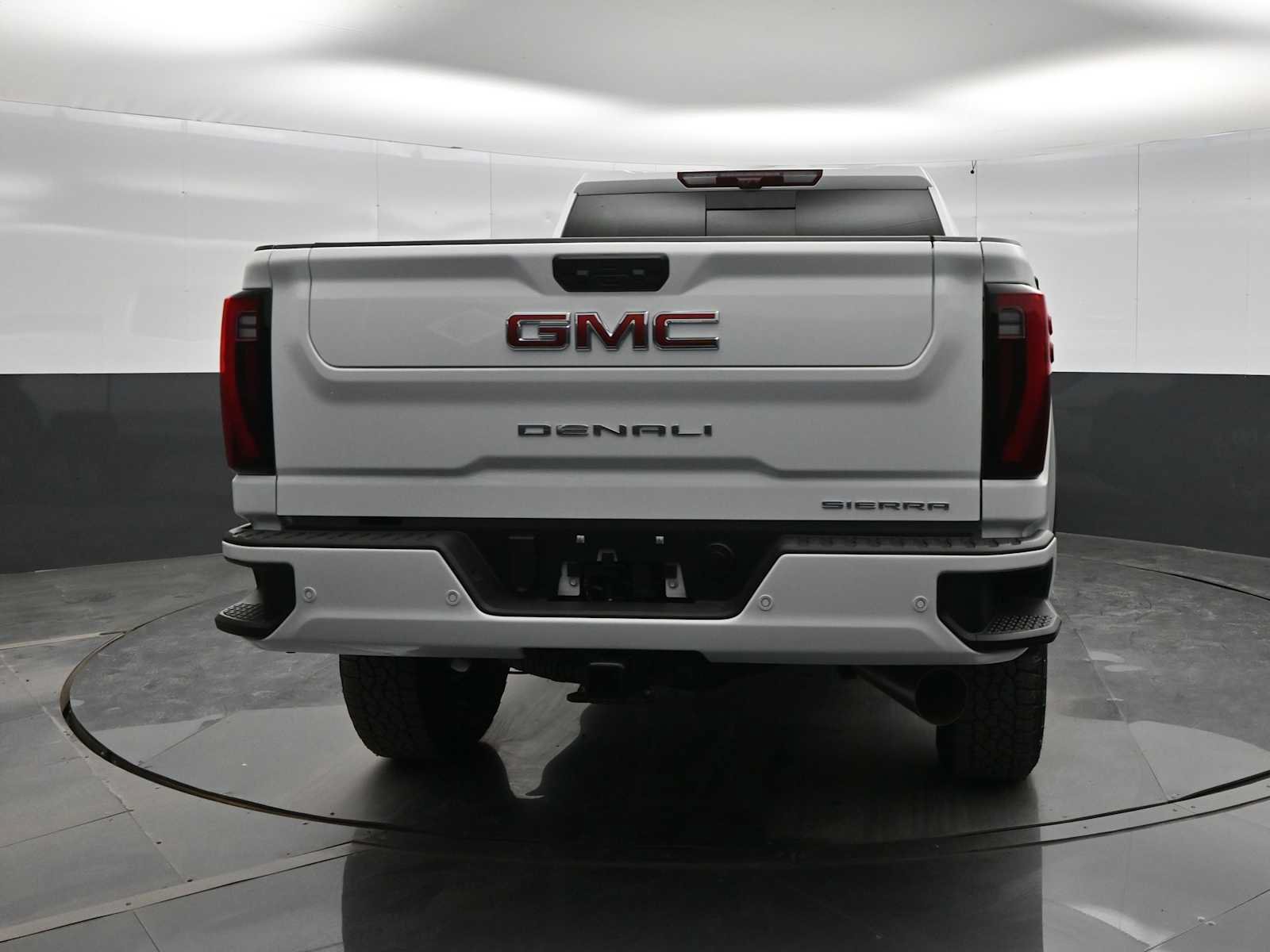 New 2026 GMC Sierra 2500 Denali w/ Denali Reserve Package AWD/4WD image 6