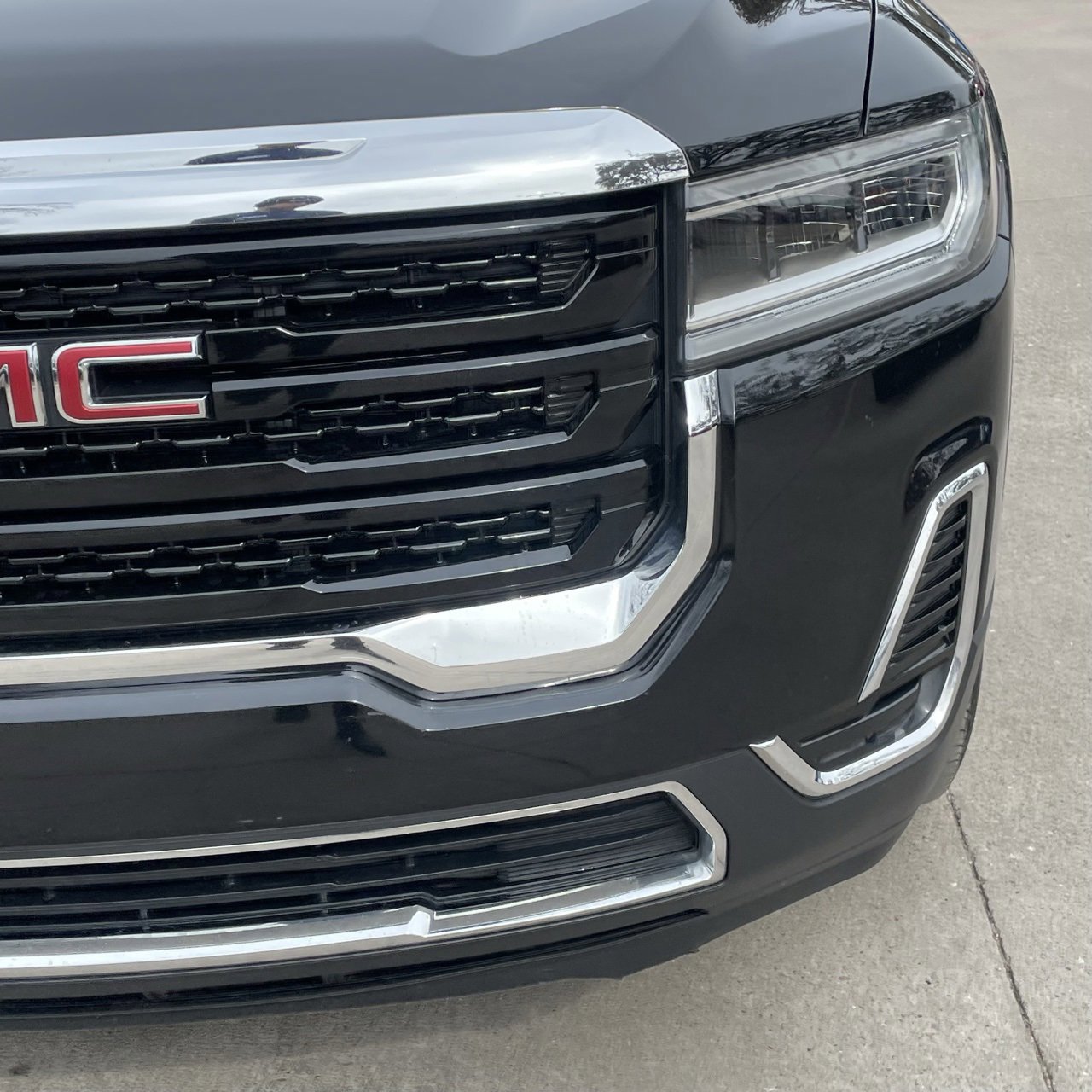 Used 2023 GMC Acadia SLE w/ Driver Convenience Package image 8