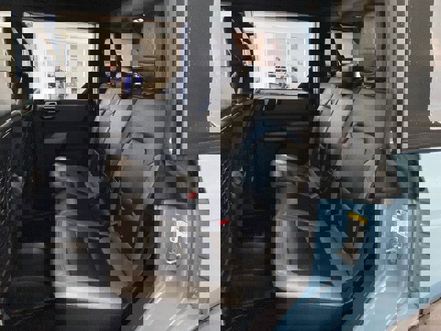 Used 2023 Ford Bronco Black Diamond w/ Sasquatch Package image 9