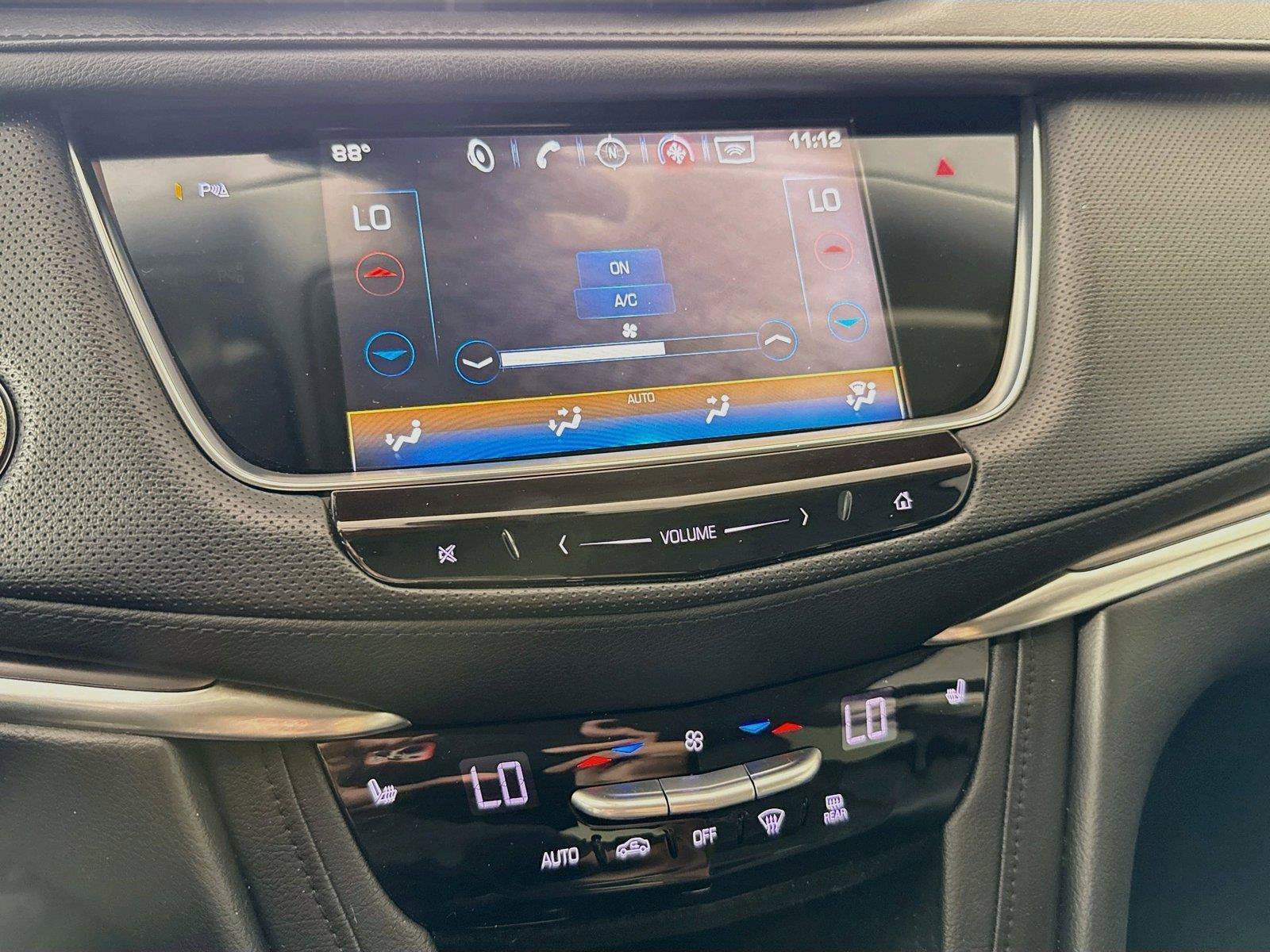 Used 2017 Cadillac XT5 Luxury w/ Driver Awareness Package FWD image 15
