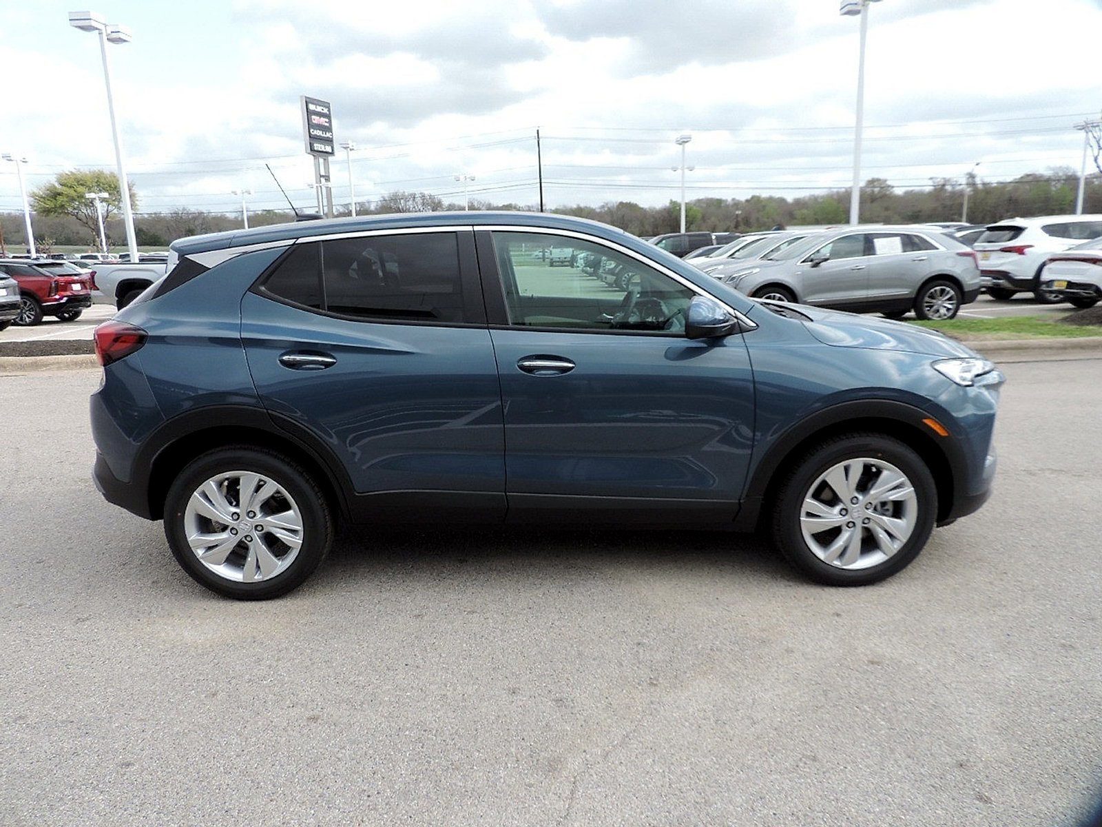 New 2026 Buick Encore GX Preferred w/ Comfort Package FWD image 4