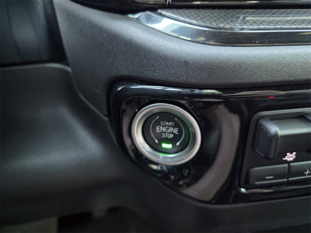 Used 2022 Chevrolet Silverado 1500 ZR2 image 32