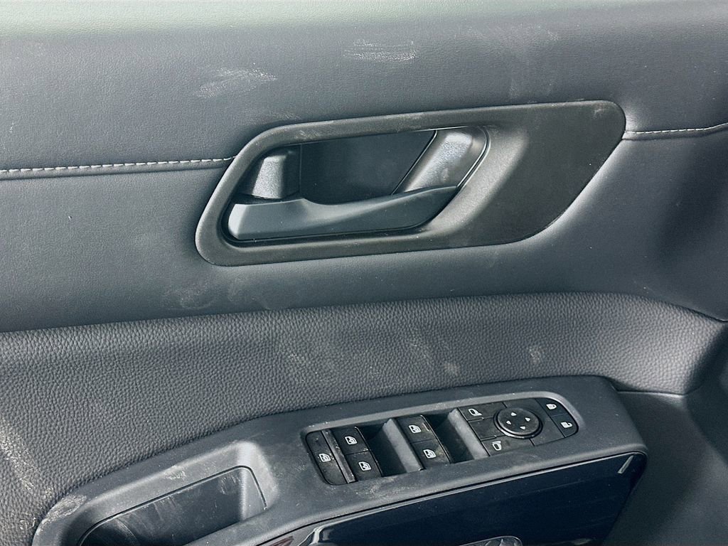 New 2026 Nissan Pathfinder S image 22