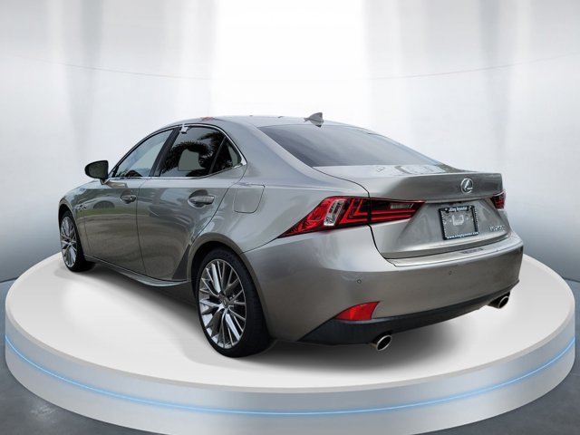 Used 2016 Lexus IS 200t w/ Premium Package RWD image 3