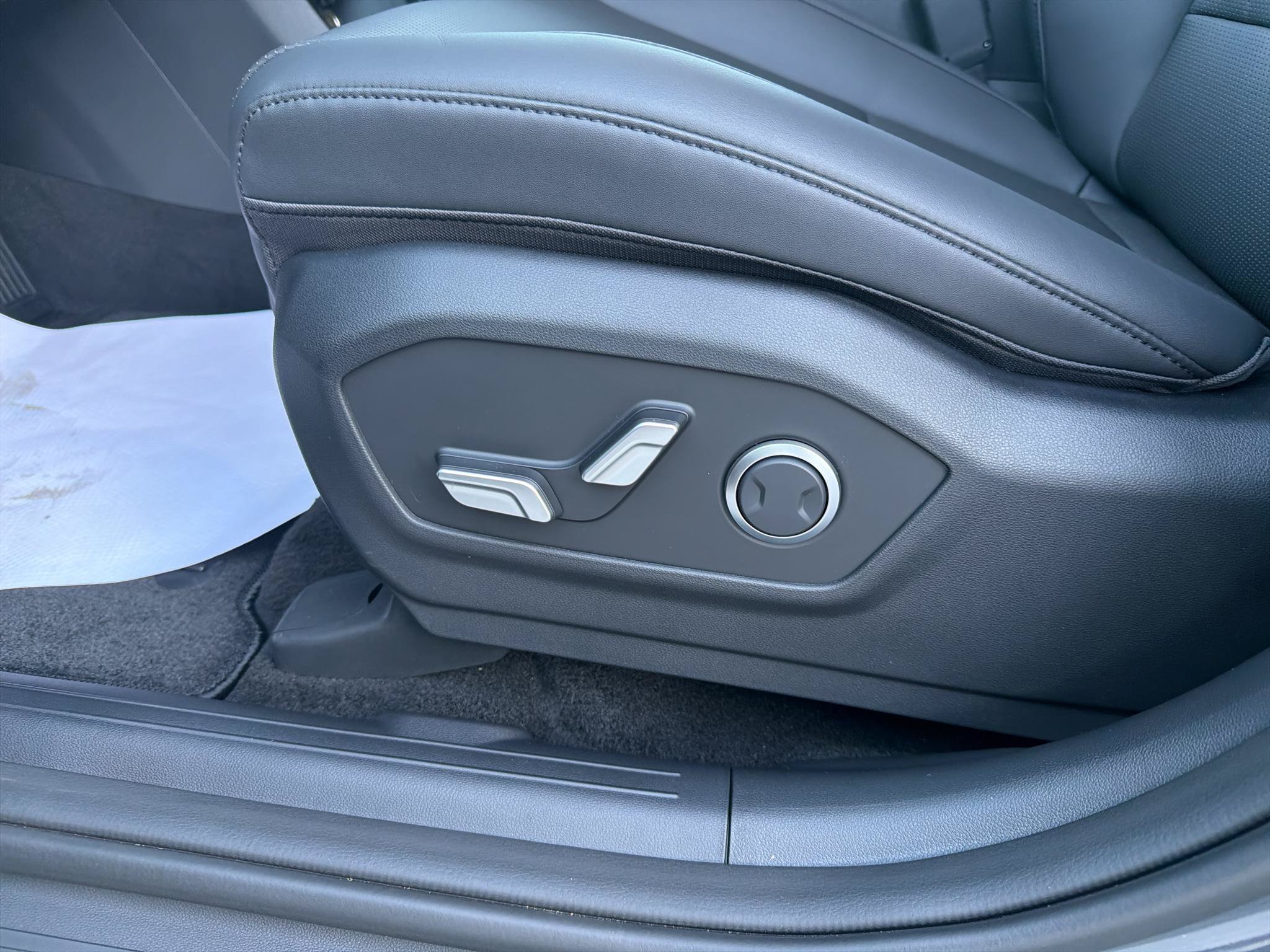 New 2027 Hyundai Santa Fe XRT AWD/4WD image 16