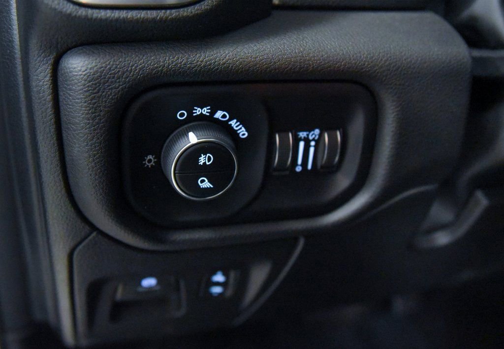 Used 2025 RAM 1500 Laramie w/ Sport Appearance Package image 17