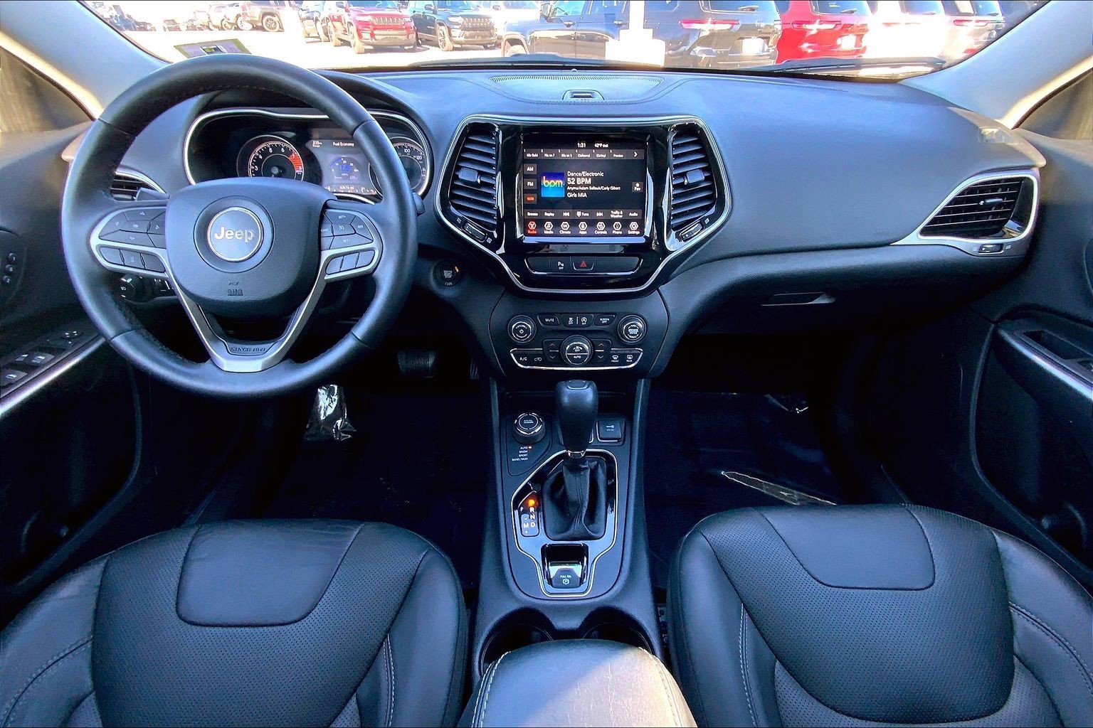 Used 2019 Jeep Cherokee Limited image 13