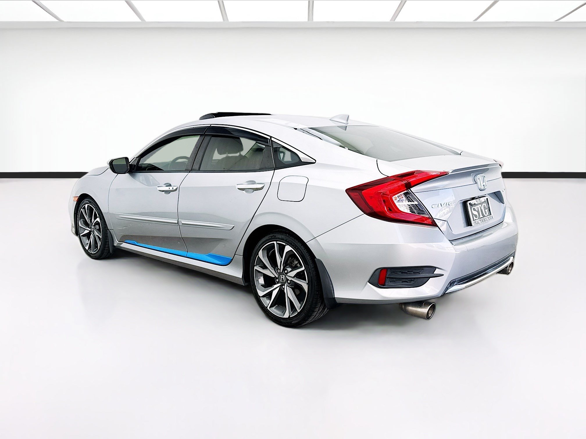 Used 2019 Honda Civic Touring image 6