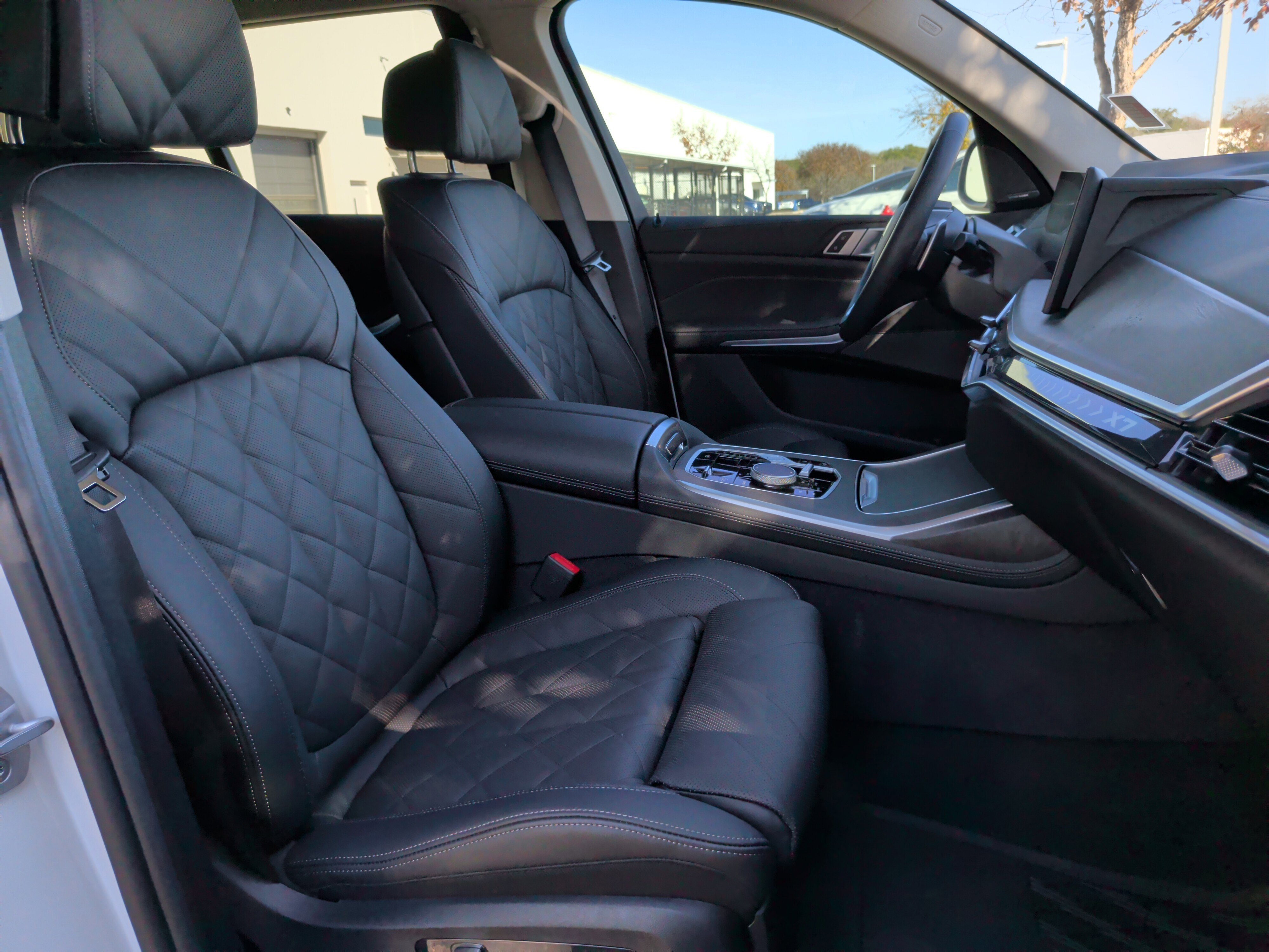 Certified 2025 BMW X7 xDrive40i w/ Premium Package image 35