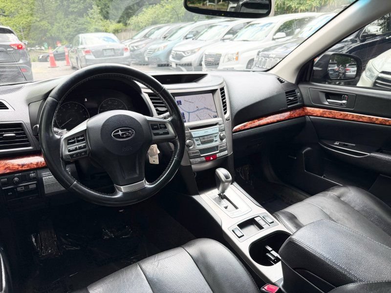 Used 2012 Subaru Outback 3.6R Limited AWD/4WD image 14