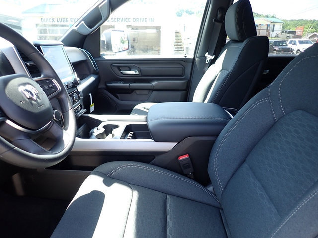 New 2026 RAM 1500 Express AWD/4WD image 14