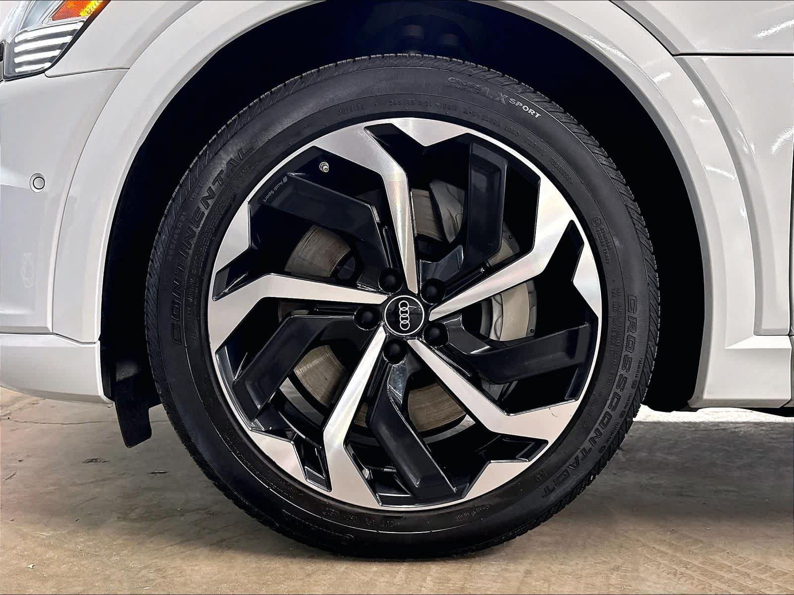 Used 2024 Audi Q8 e-tron Premium Plus AWD/4WD image 12