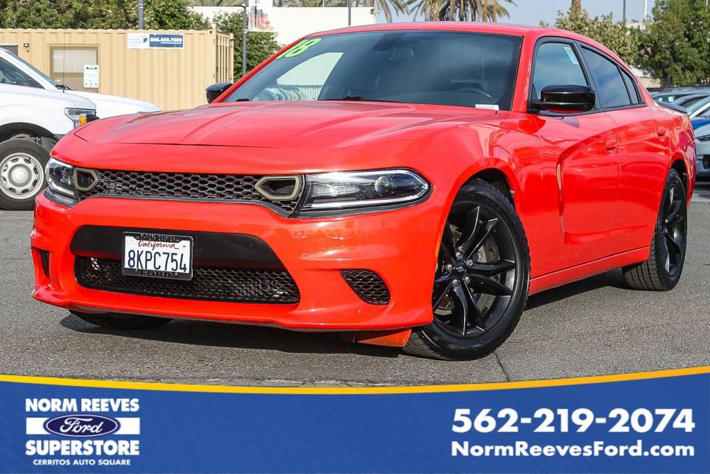 Used 2018 Dodge Charger SXT w/ Blacktop Package image 1
