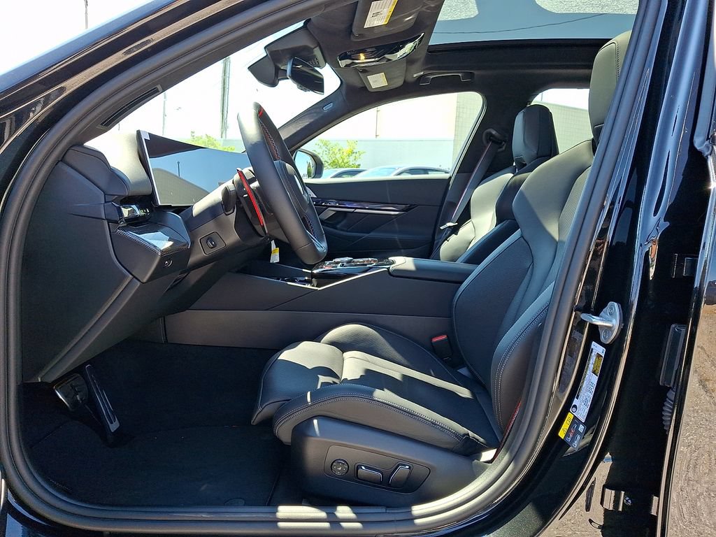 New 2027 BMW M5 Touring AWD/4WD image 11