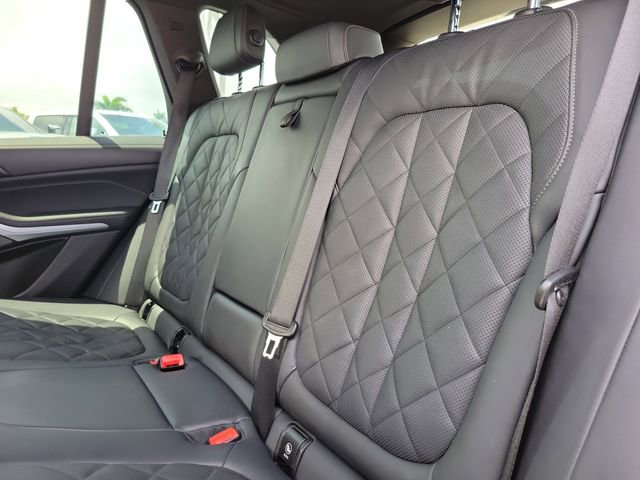 Used 2024 BMW X5 xDrive40i w/ Premium Package image 9