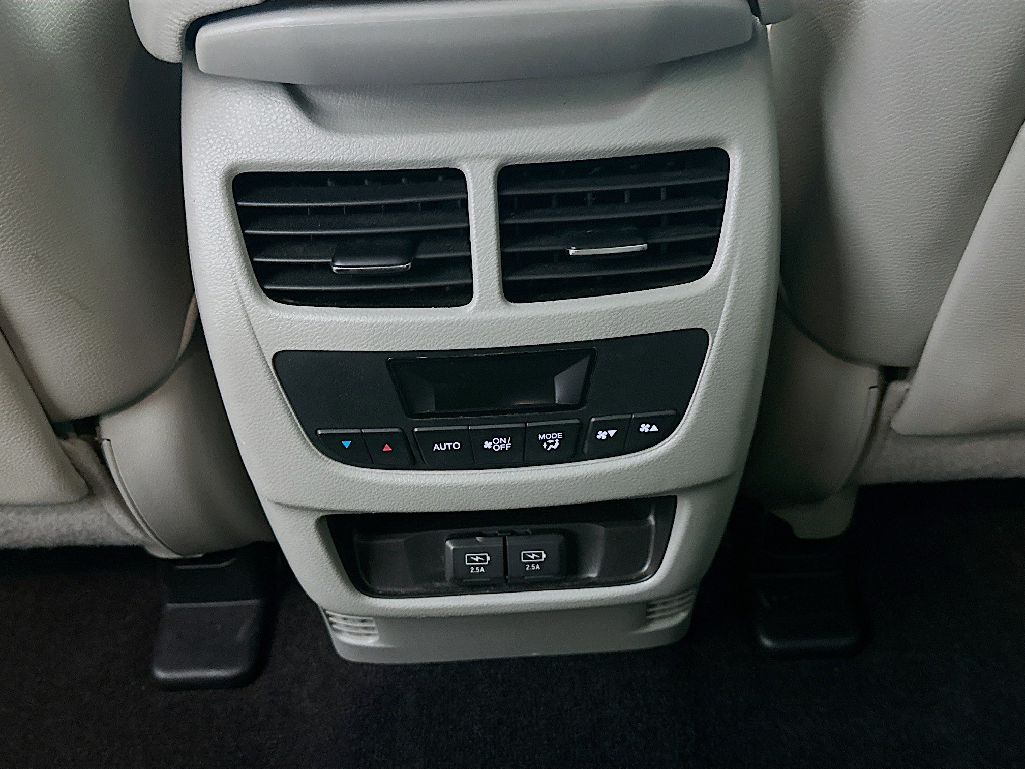 Used 2020 Acura MDX FWD image 27