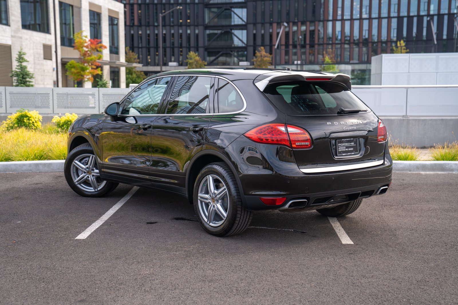 Certified 2014 Porsche Cayenne Diesel Platinum Edition AWD/4WD image 3